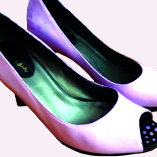 pink shoes1.jpg